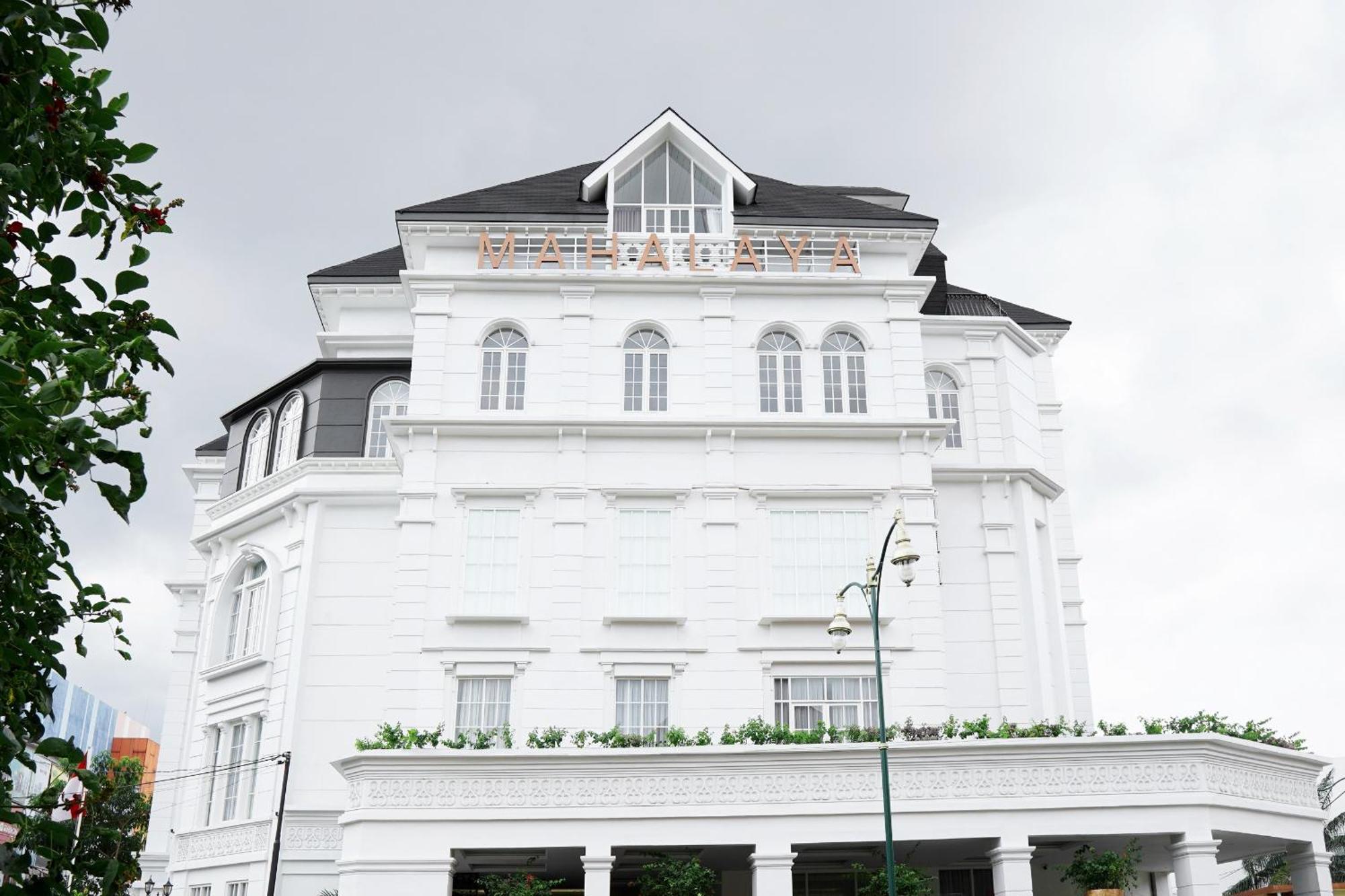 Mahalaya The Legacy Hotel Surakarta (Solo) Exterior foto