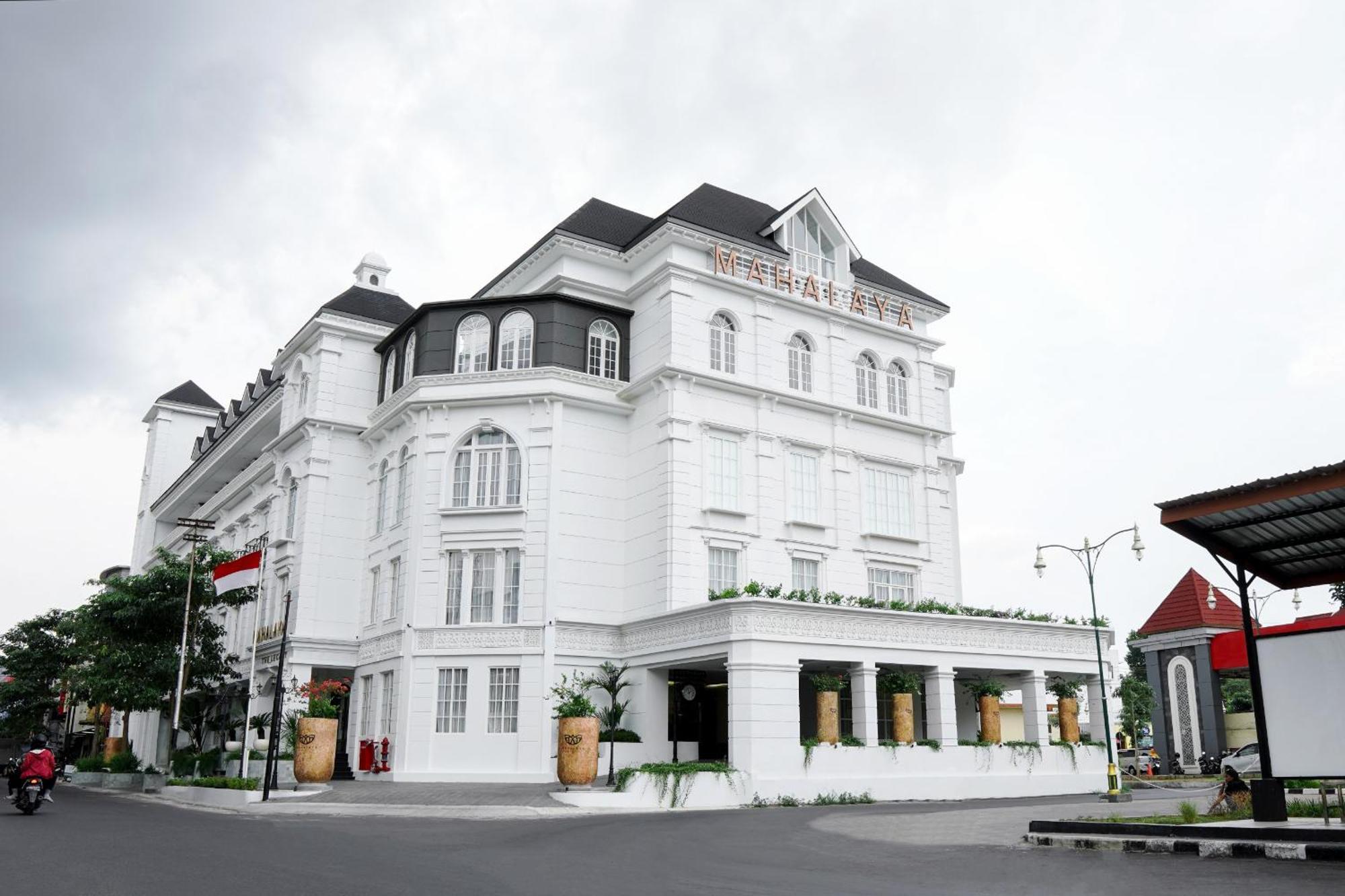 Mahalaya The Legacy Hotel Surakarta (Solo) Exterior foto